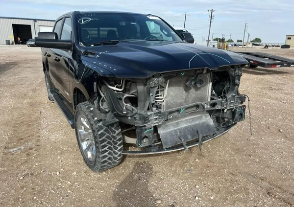 Dodge RAM cena 117700 przebieg: 100573, rok produkcji 2020 z Warszawa małe 326